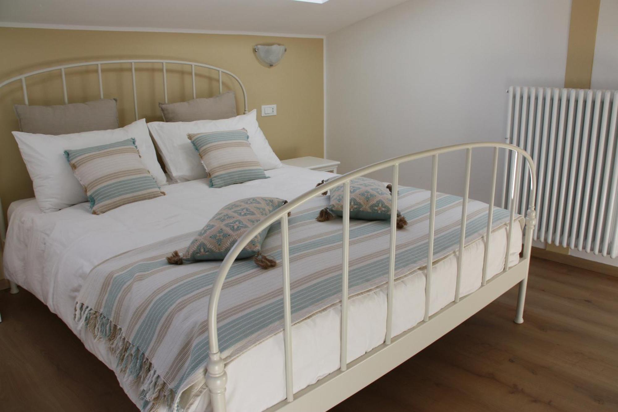 B&B Le Magnolie Faggeto Lario Eksteriør billede