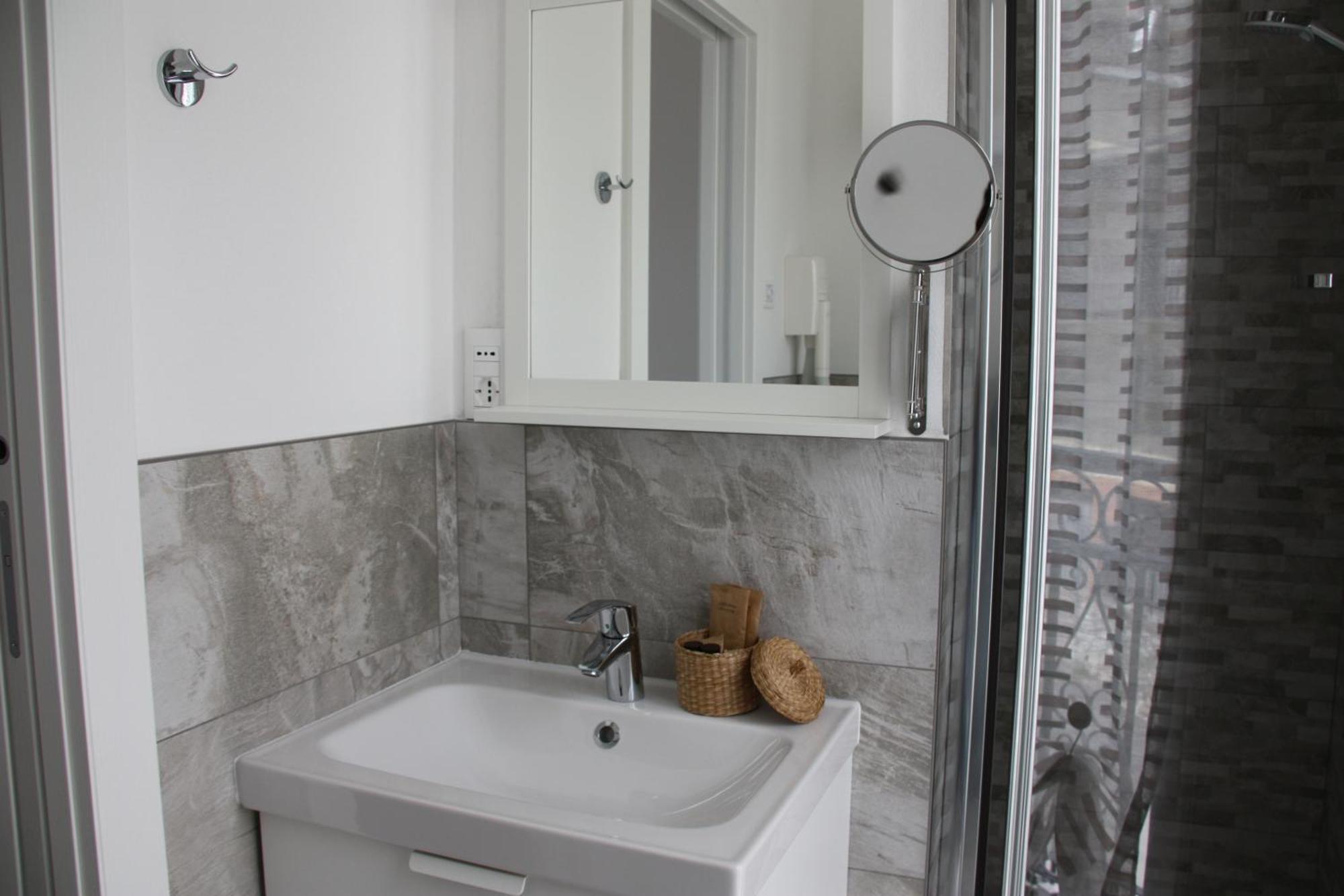 B&B Le Magnolie Faggeto Lario Eksteriør billede