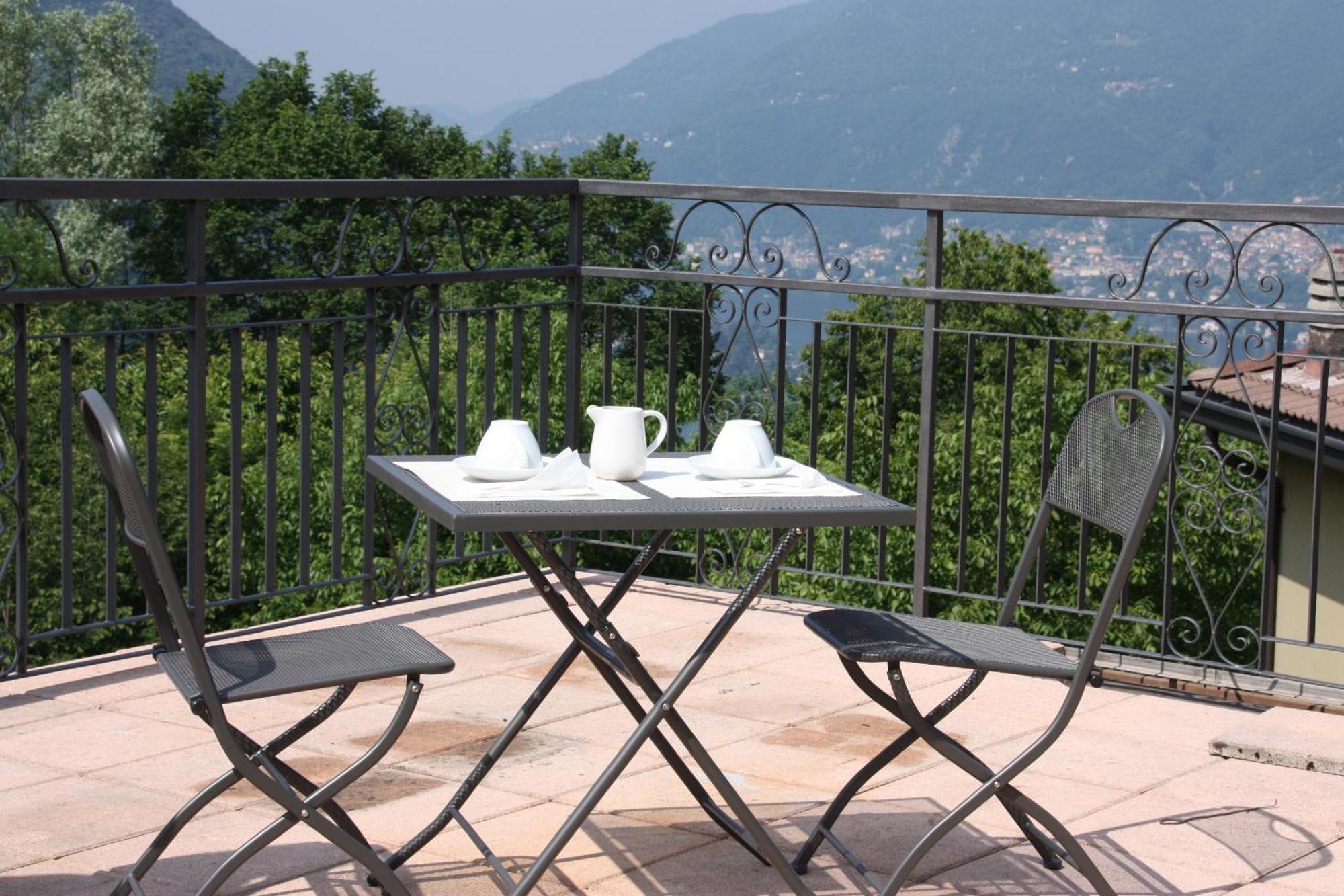 B&B Le Magnolie Faggeto Lario Eksteriør billede
